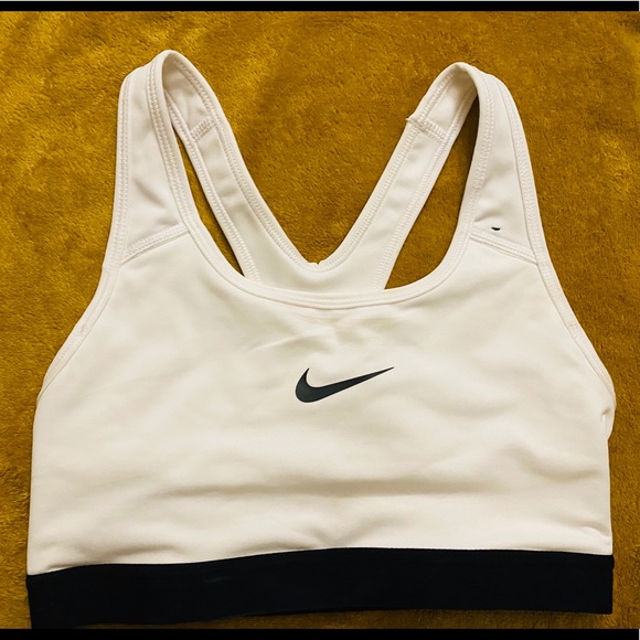 Awesome Nike Sports Bras DEAL!! - Picture 3 of 3